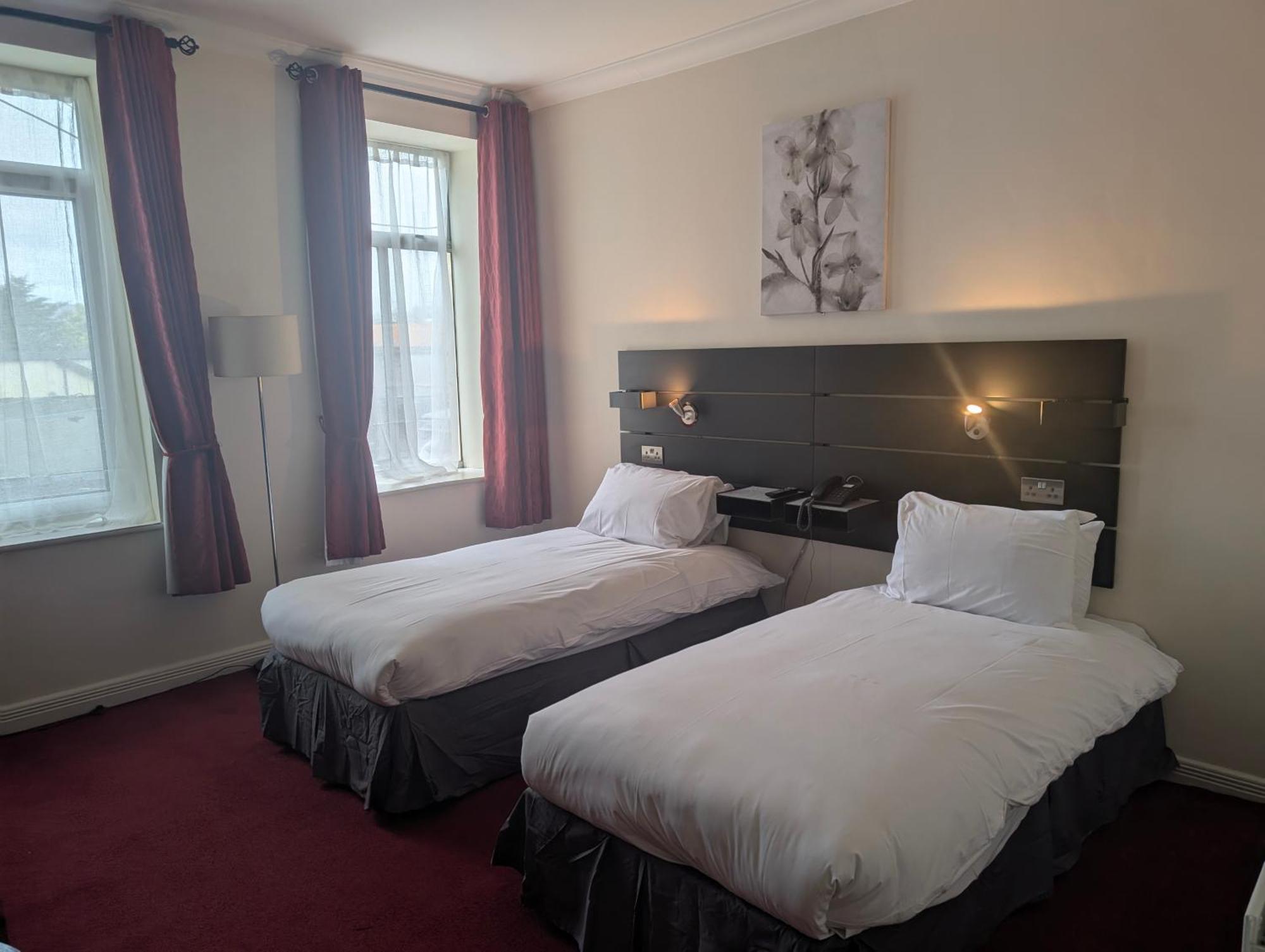 The Western Hotel Claremorris Eksteriør billede